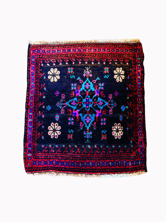 Turkish Antique hand-knotted Kilim rug